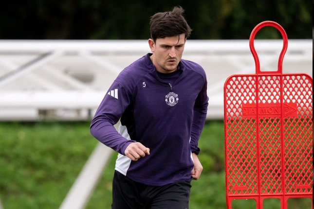 Pulih dari Cedera, Bek Manchester United Siap Turun Lawan Everton saat sesi latihan