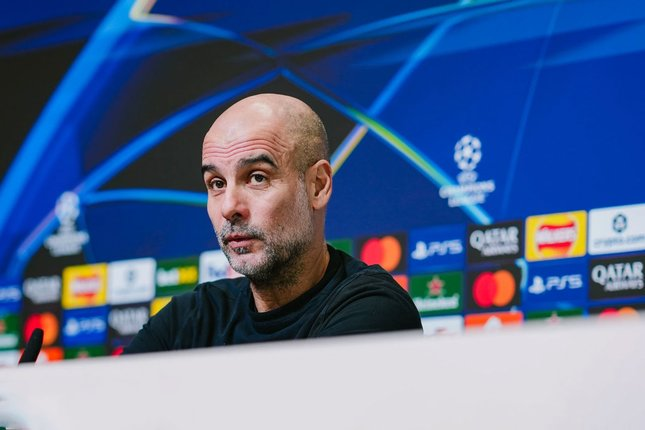 Guardiola panik menghadapi taktik gila Mourinho