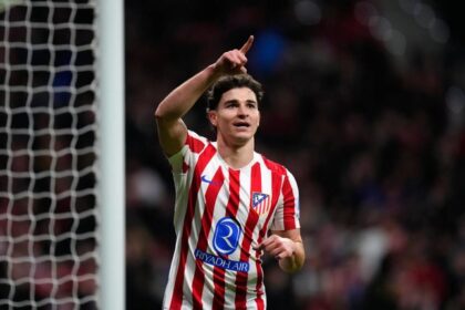 Atletico Madrid Julian Alvarez harga 150 juta euro Barcelona transfer terbaru