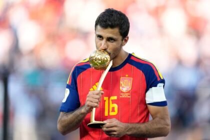 Rodri Barcelona nomor 16