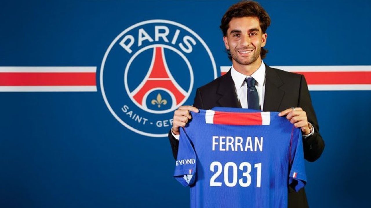 Ferran Torres PSG resmi dari Barcelona